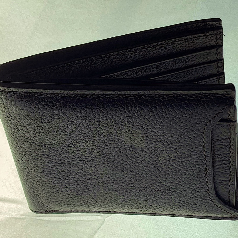BANANA REPUBLIC LEATHER WALLET